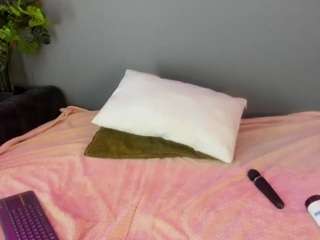 mady-madison Live Webcam on CamSoda