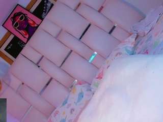 le modèle naomy-silva est en webcam porno dans un show sur le site camsoda, il possède les tags suivants: american,gape,young adult,teen 18,tattoos,smoking,small tits,self suck,orgasm,nipple piercings,drinking,anal toys,dirty talk,cumshot,chubby,brown eyes,black hair,big cock,big balls,bdsm