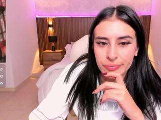 karlaa-james live cam profile