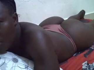 shanval's CamSoda show and profile