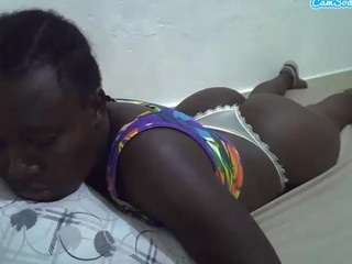 shanval's CamSoda show and profile