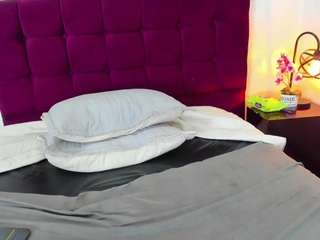 anthonelaa Curvy live webcam