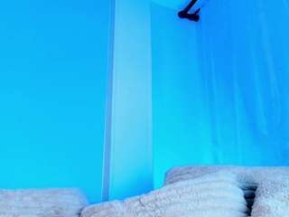 emilywithe chat room