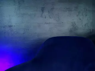 EmilyyShine's Live Sex Cam Show