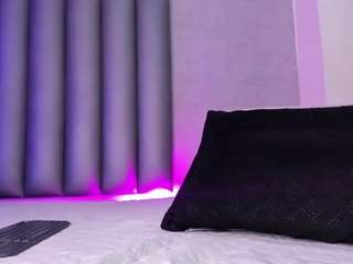 felicity-1 live webcam show
