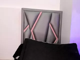 Felicity-1's Live Sex Cam Show
