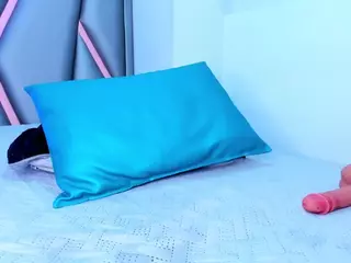 Felicity-1's Live Sex Cam Show