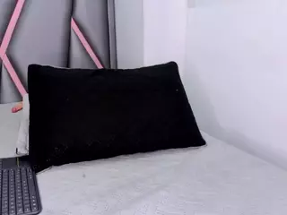 Felicity-1's Live Sex Cam Show
