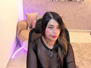 gia-watsonn Live Webcam on CamSoda