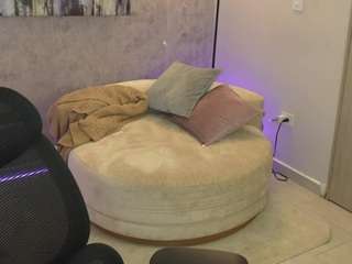 Gia Watsonn live cam preview