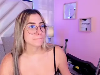 IsabelaGonzalez's Live Sex Cam Show