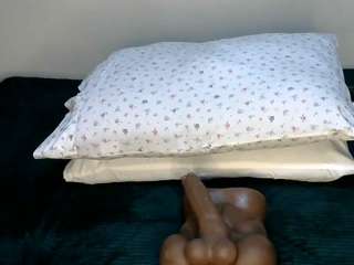 Judy-The-Booty live webcam show
