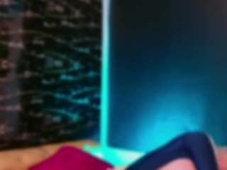 le modèle kaorianya1 est en webcam porno dans un show sur le site camsoda, il possède les tags suivants: anal-toys,ass,voyeur,toys,thin,tease,tattoos,smoking,sexy,ride-torso,nipple piercings,lovense,living room,lingerie,hot,horny,foot-fetish,drinking,dildo,deepthroat