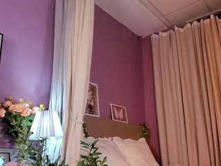 dearly-emily live webcam show