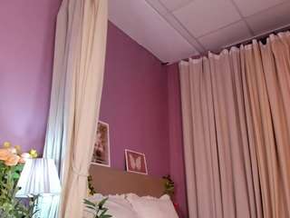 dearly-emily live webcam show
