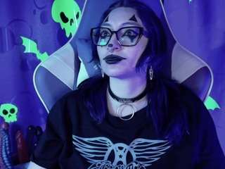 le modèle kimlennox est en webcam porno dans un show sur le site camsoda, il possède les tags suivants: anal,pov,gothgirl,handjob,hazel eyes,huge tits,latina,lovense,lush,naked,natural,oil,raven hair,anal toys,sexy,smoking,spank,striptease,tattoos,tease