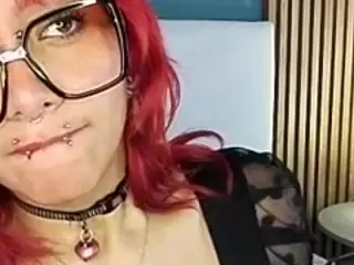 strawberrywinter's Live Sex Cam Show
