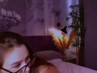 DinaxMoor's Live Sex Cam Show