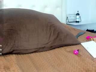 cocoqueenn Live Webcam on CamSoda