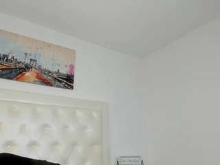 cocoqueenn Live Webcam on CamSoda