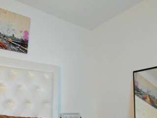 cocoqueenn's CamSoda show and profile