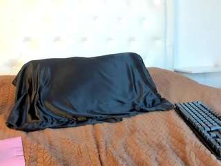 le modèle cocoqueenn est en webcam porno dans un show sur le site camsoda, il possède les tags suivants: amateur,pussy,anal,lush,naked,natural,nature,no smoking,public,sexy,horny,shaved pussy,spank,squirter,strip,tease,toys,wet,lingerie,lovense