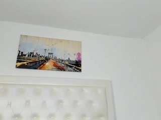 cocoqueenn live webcam show