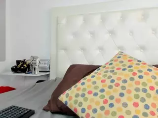 rouse-sexy-hotxx77's Live Sex Cam Show