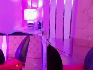 KiraHart's Live Sex Cam Show