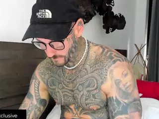 Lucas-wilder's Live Sex Cam Show