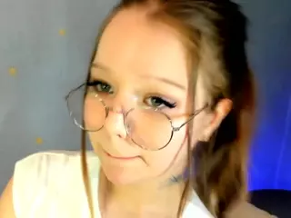 MelMooon's Live Sex Cam Show