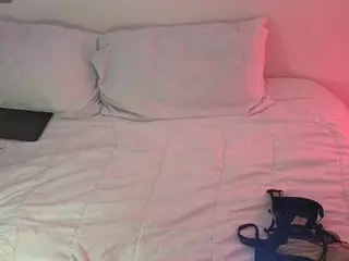 MiaDesire's Live Sex Cam Show