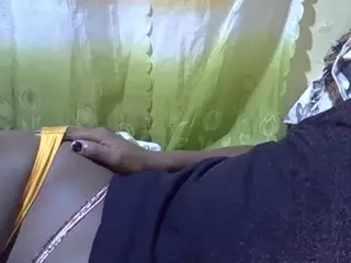 pretty-bellah's Live Sex Cam Show