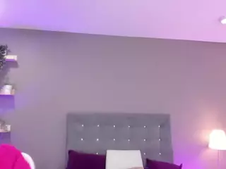 SARAH REYES's Live Sex Cam Show