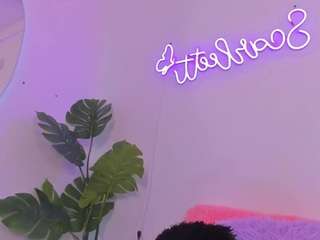 scarleett-jones Live Webcam on CamSoda