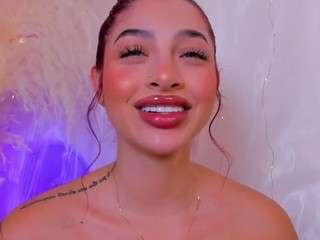 scarleett-jones Live Webcam on CamSoda