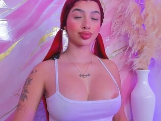 scarleett-jones's CamSoda show and profile