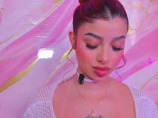 Live webcam model scarleett-jones on Soda Cams