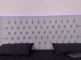 Sophie-Suarez's Live Sex Cam Show