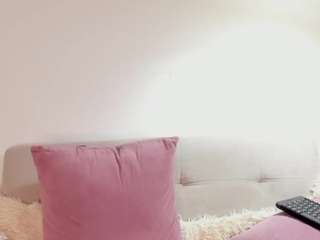 emmacollemann Live Webcam on CamSoda