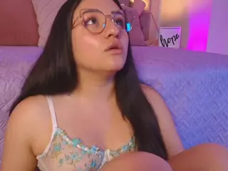 KellyBigpussylips's Live Sex Cam Show