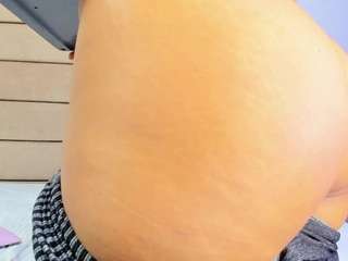 sally-rosses webcam model