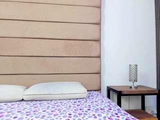 sally-rosses Live Webcam on CamSoda