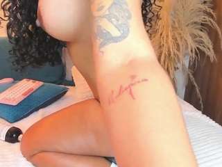 sally-rosses Live Webcam on CamSoda