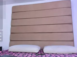 Sally-Rosses's Live Sex Cam Show