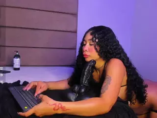 Sally-Rosses's Live Sex Cam Show