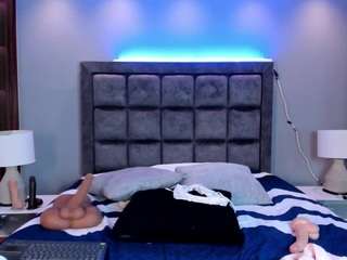 susannross, female webcam model,  years old, on live webcam