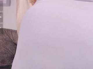 SusannRoss live cam preview