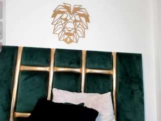 SusannRoss live cam preview