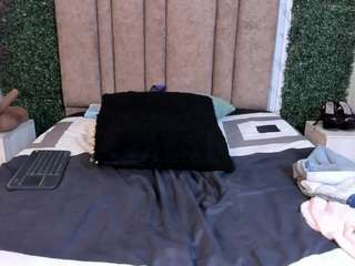 SusannRoss live cam preview